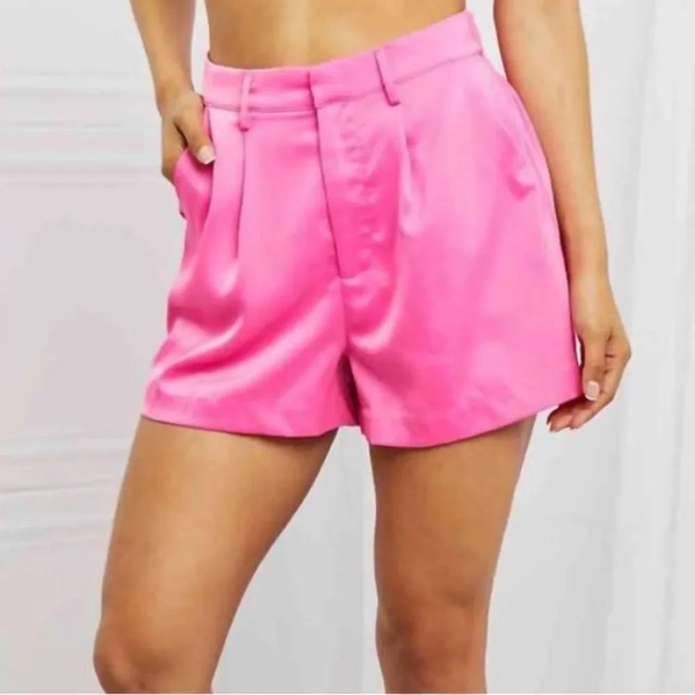 GLAM | NEW All of the Lights Pink Satin Look Shorts Women’s Size Large